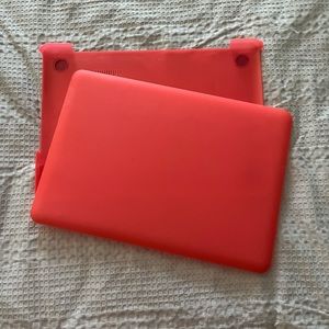 MacBook Pro 13" coral hard case